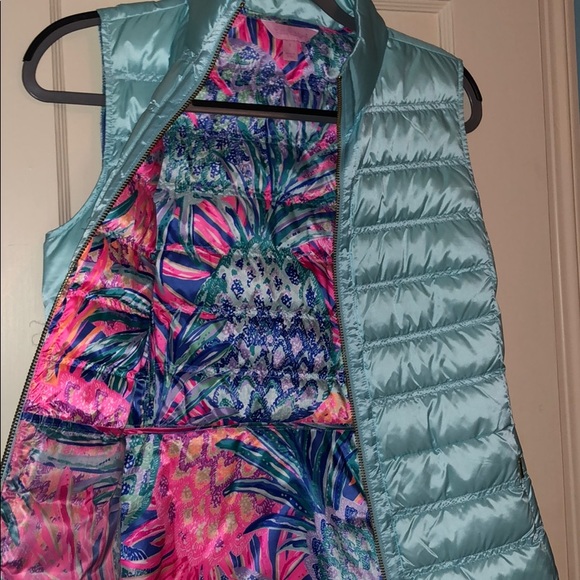 NWOT Light Blue Lilly Pulitzer Down Vest - Picture 2 of 7